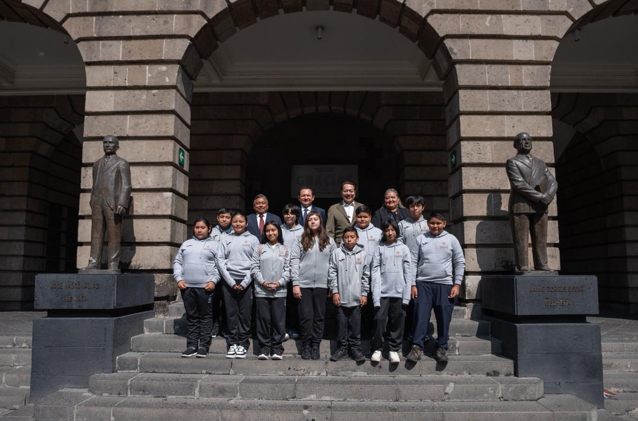 Gobernador Joaquín Díaz Mena lleva talento yucateco a la SEP: niñas y niños yucatecos se reúnen con Mario Delgado en CDMX