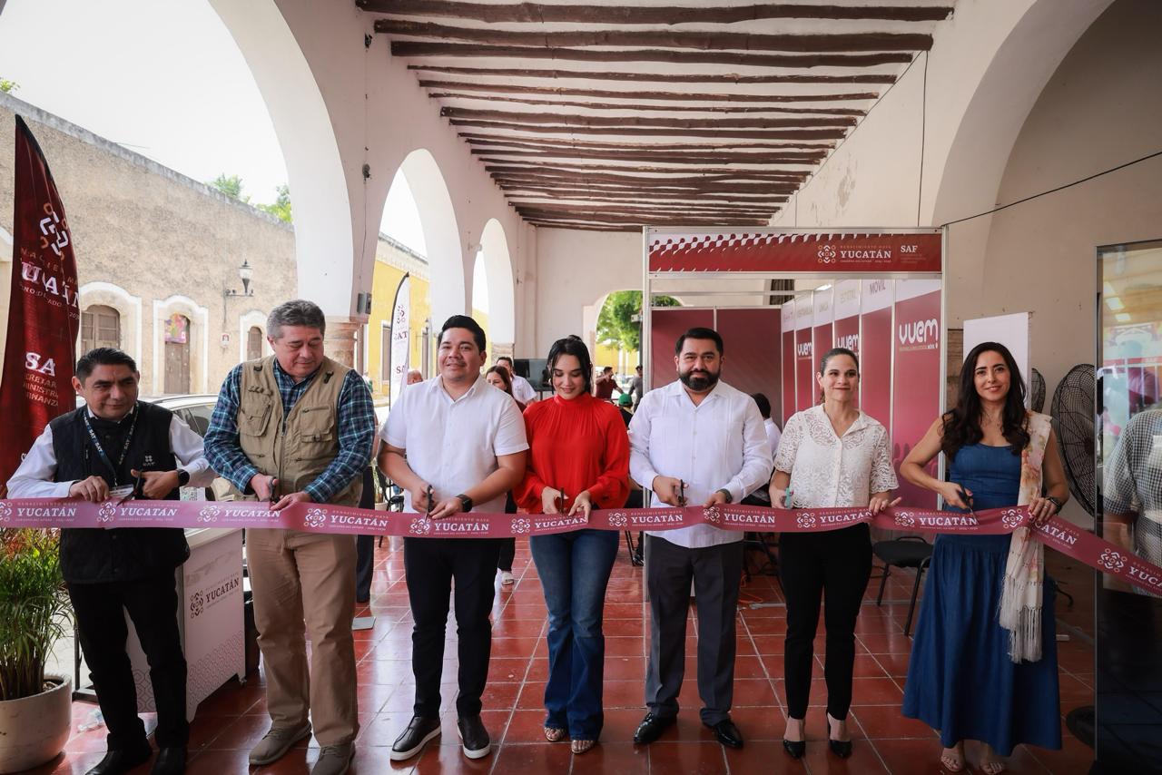 Más de 150 trámites, ahora más cerca de las familias de Izamal