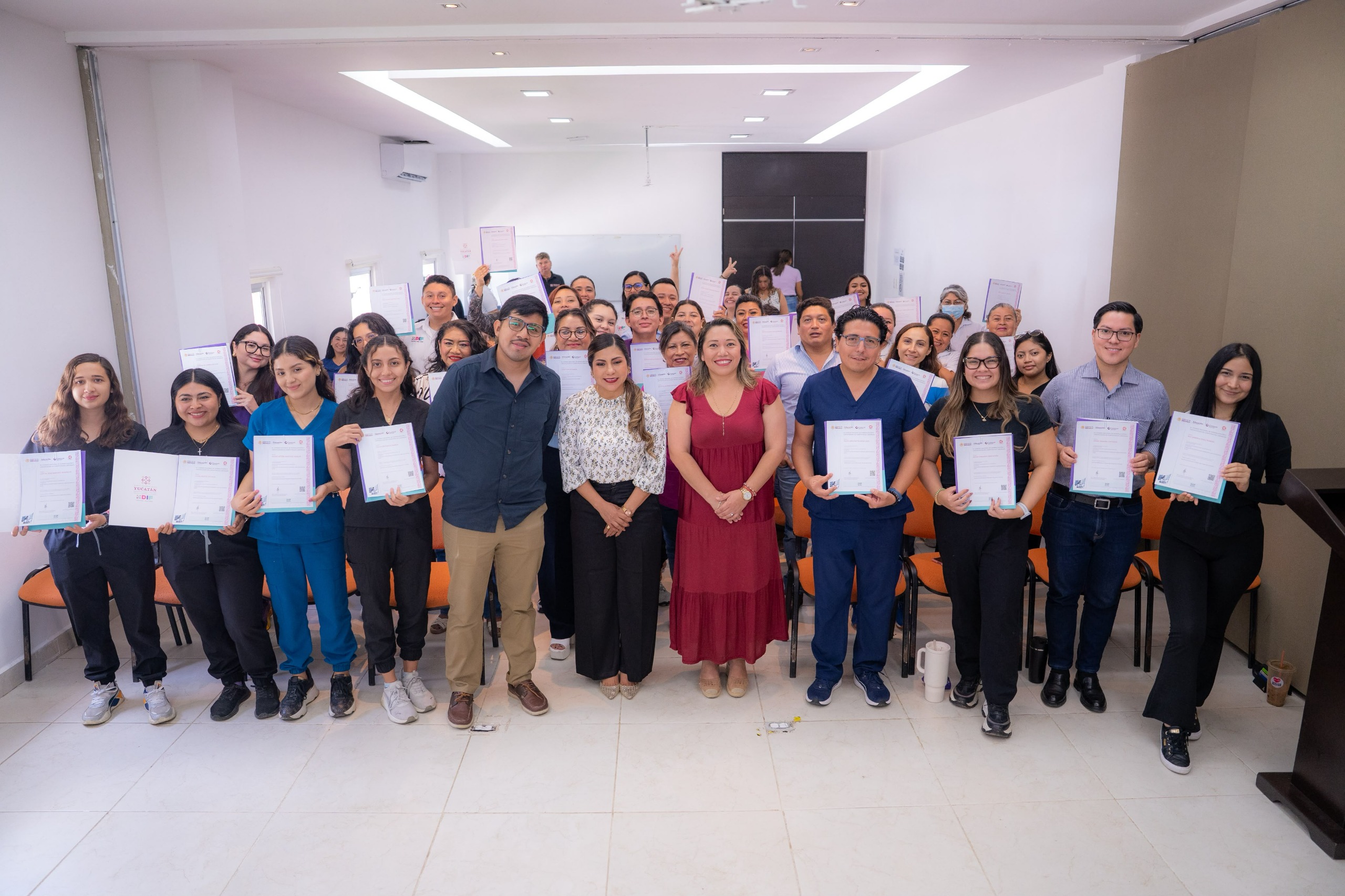 DIF Yucatán fortalece la profesionalización del servicio público con certificación en competencias laborales